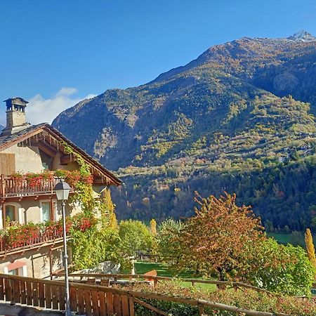 La Fattoria Di Roven Villa Gignod Buitenkant foto