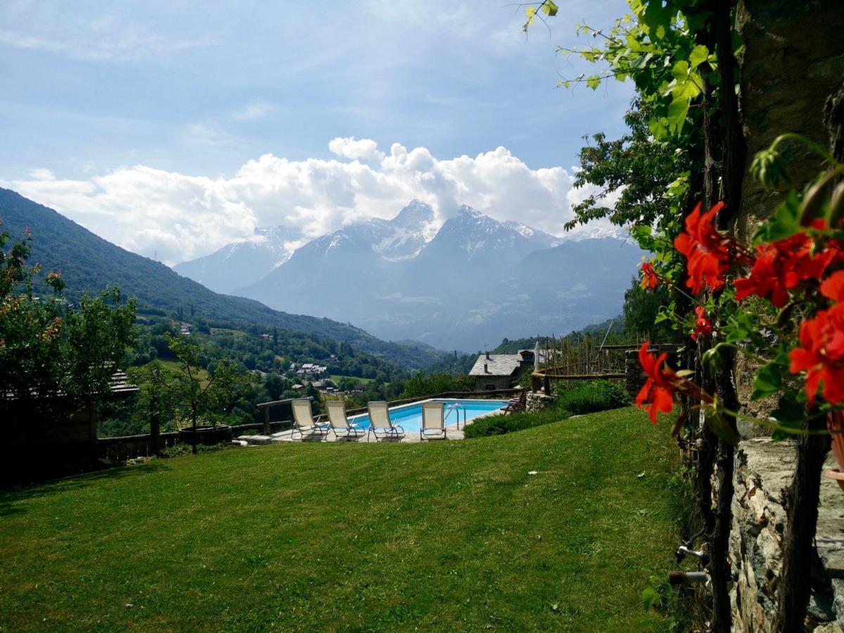 La Fattoria Di Roven Villa Gignod Buitenkant foto