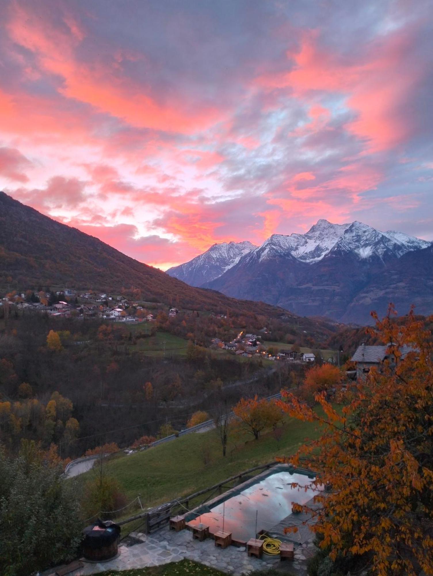 La Fattoria Di Roven Villa Gignod Buitenkant foto